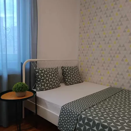 Apartment Giallo Modern Studio-free Private Parking-fast Wi-fi *